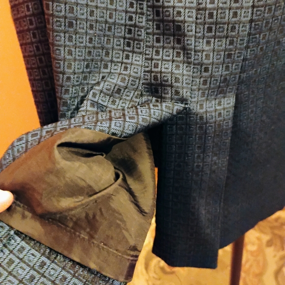 Tahari lined suit. Gorgeous pleats in back. Blueish/teal and black 🖤 - Picture 7 of 8